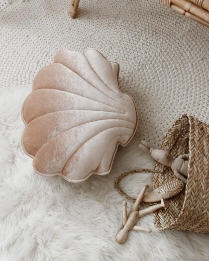 Aksamitna poduszka muszla "Beżowa perła" - Moi Mili